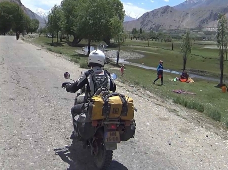 Dag 36 - Khorog > Oumbouk 